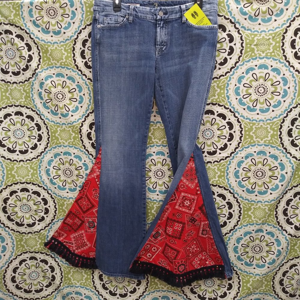 2063 Jeaniemade Size 31/7-7 For All Mankind Bell-Bottoms